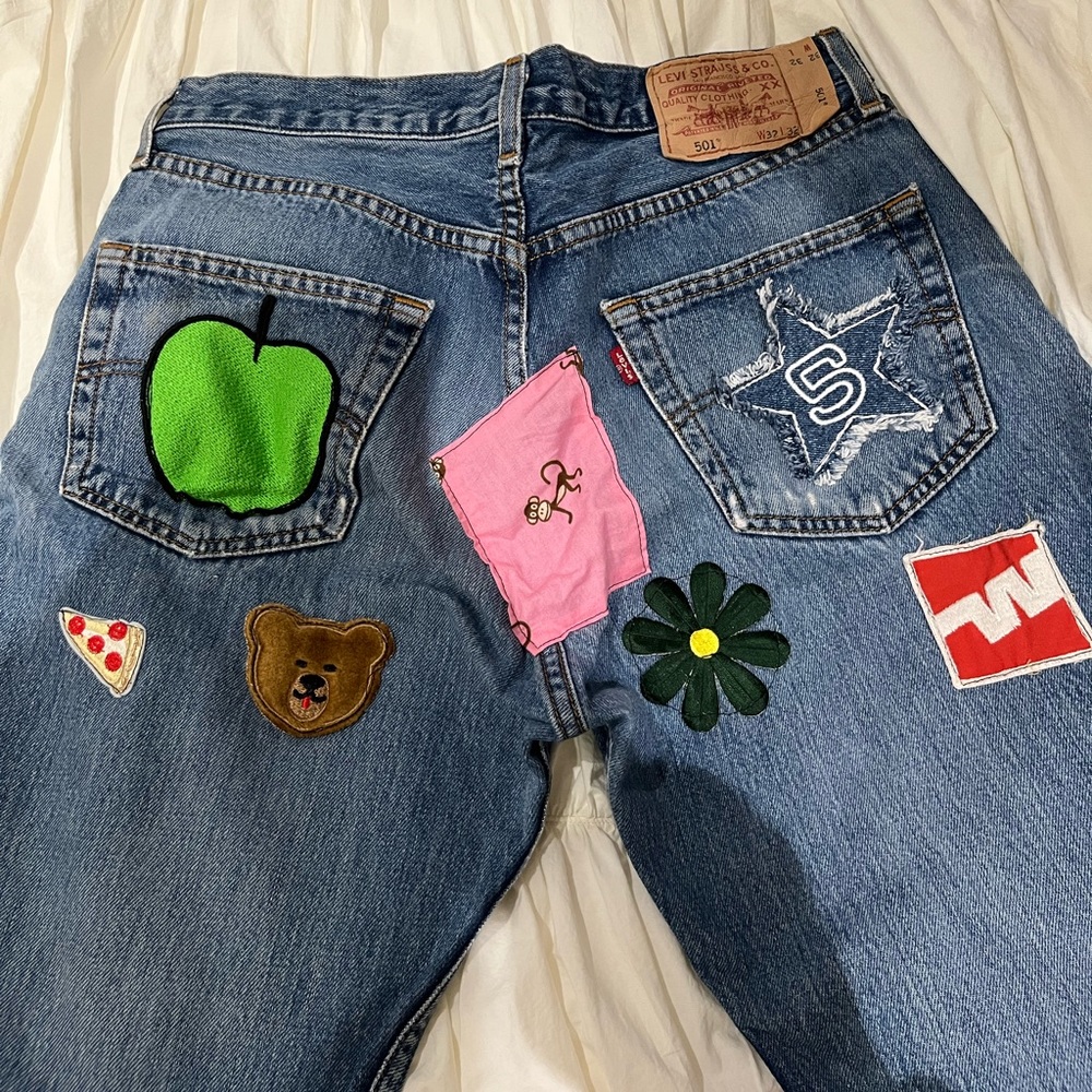 Basic straight leg Levi jeans with backside patchwork and embroidery